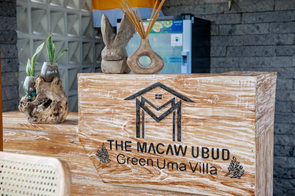 Certifikát, hodnocení, plakát nebo jiný dokument vystavený v ubytování The Macaw Ubud Green Uma Villa