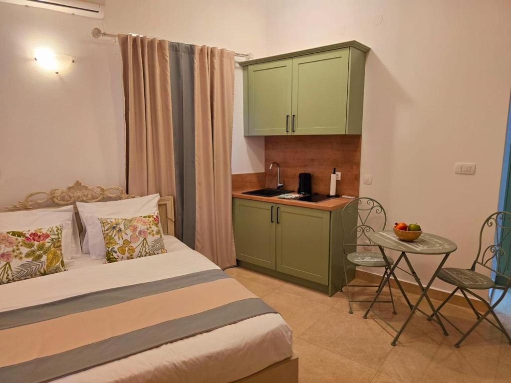 Kuchyň nebo kuchyňský kout v ubytování Apartments Kotor Old Town