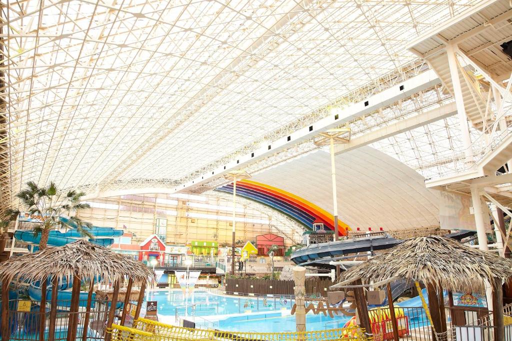 Bazén v ubytování Spa Resort Hawaiians VIR Port nebo v jeho okolí