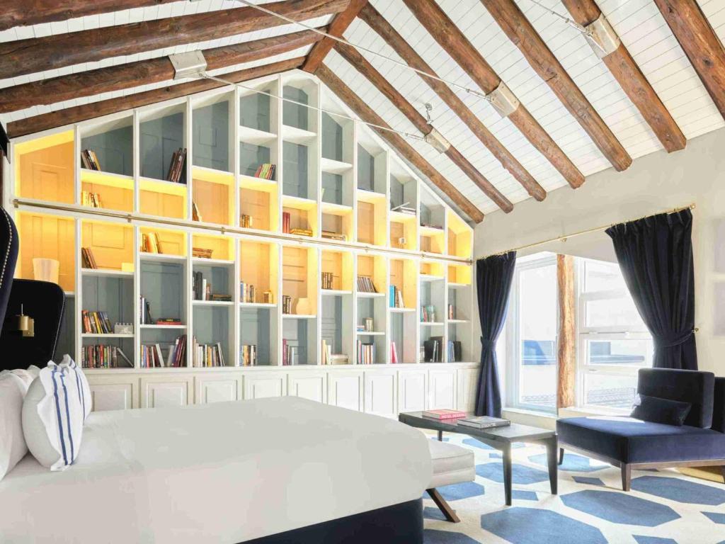 Only YOU Boutique Hotel Madrid - Resim 41