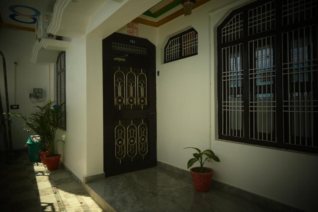 Fotografie z fotogalerie ubytování Shri Narayanam Guest House and Home Stay v destinaci Ayodhya