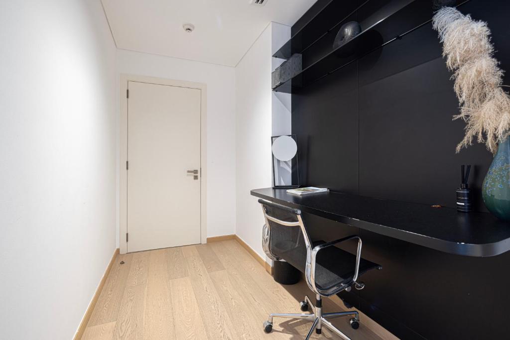 Curated Penthouses With Private Cinema Room Gallery View 46