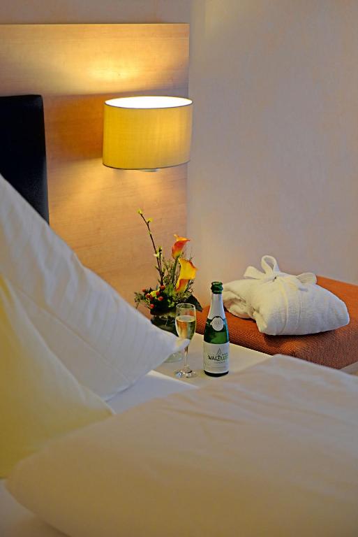 Postel nebo postele na pokoji v ubytování Hotel Waldlust