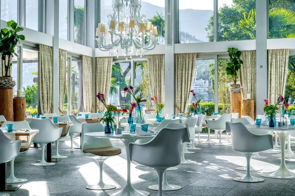 Restaurace v ubytování Eden Roc Marina Hotel