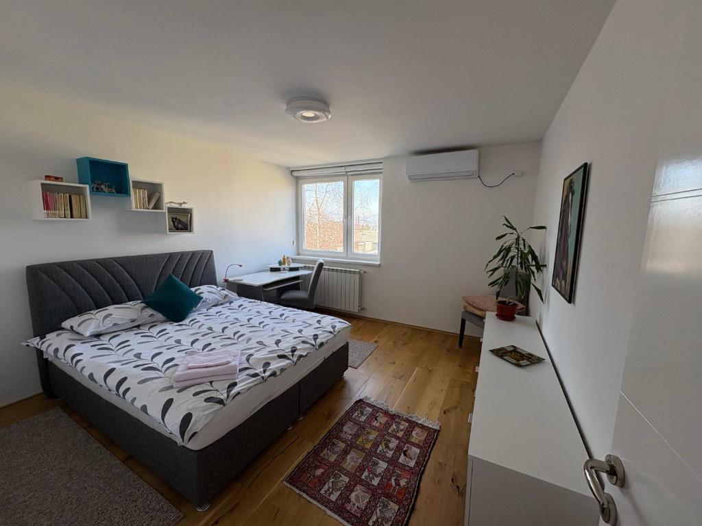 Llit o llits en una habitació de Apartment Mona