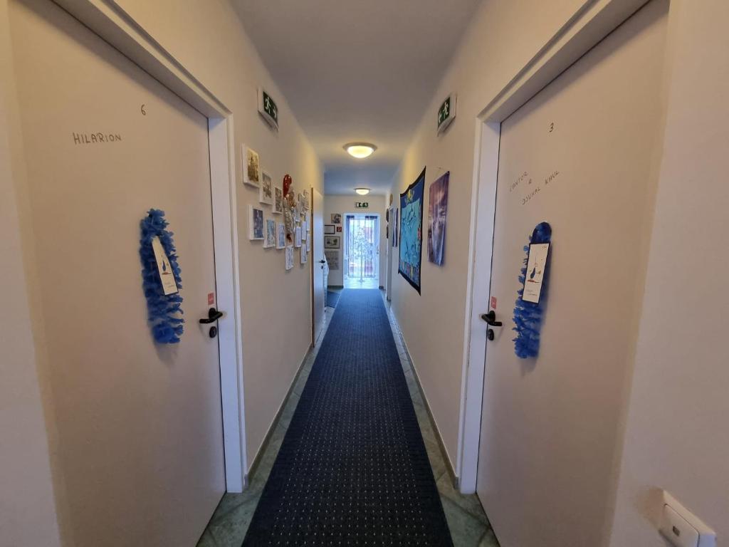 Hotel Sananda-Farm - Resim 9