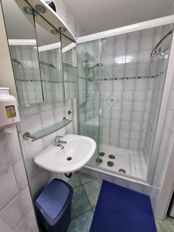 Hotel Sananda-Farm - Resim 7