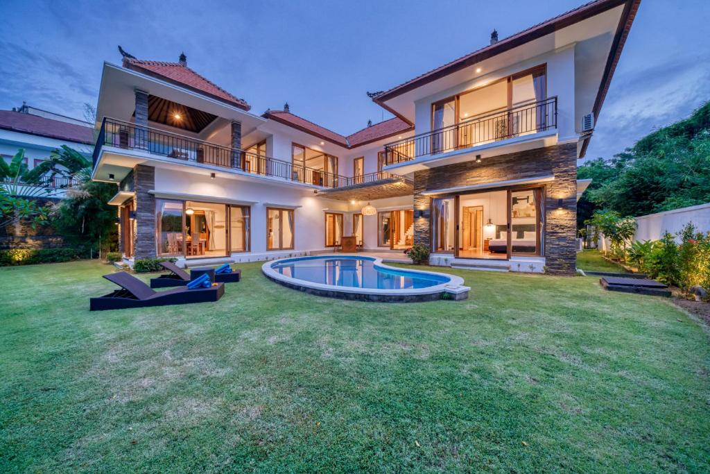ELITE 4BD Uluwatu Villa with Pvt Pool and Golf Access, Uluwatu (updated ...