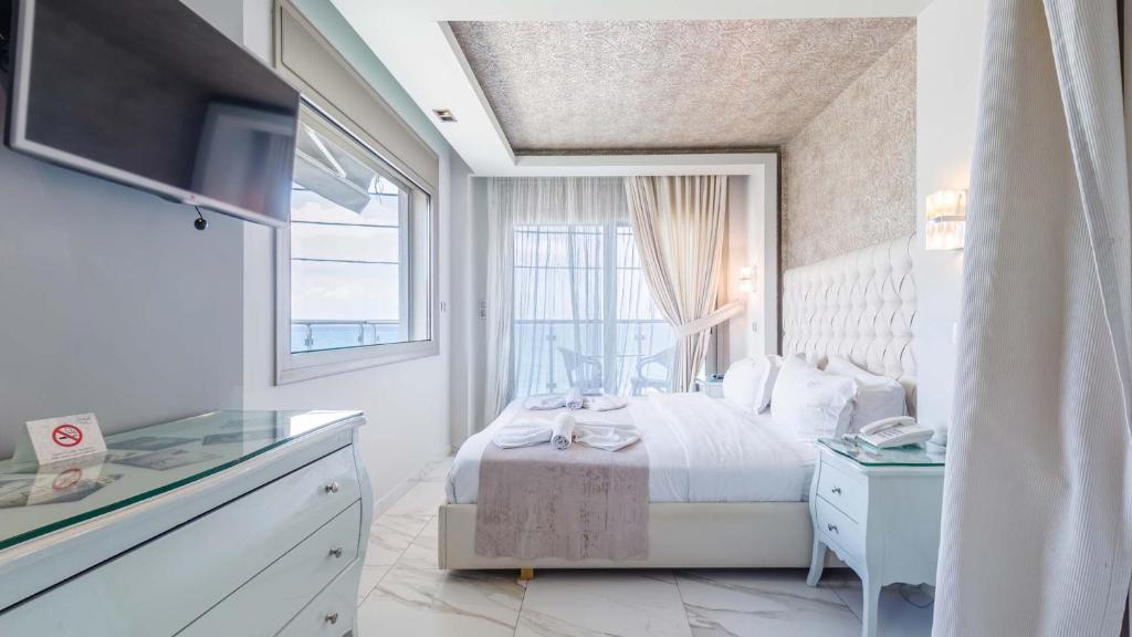 Alpha Luxury Suites - 5