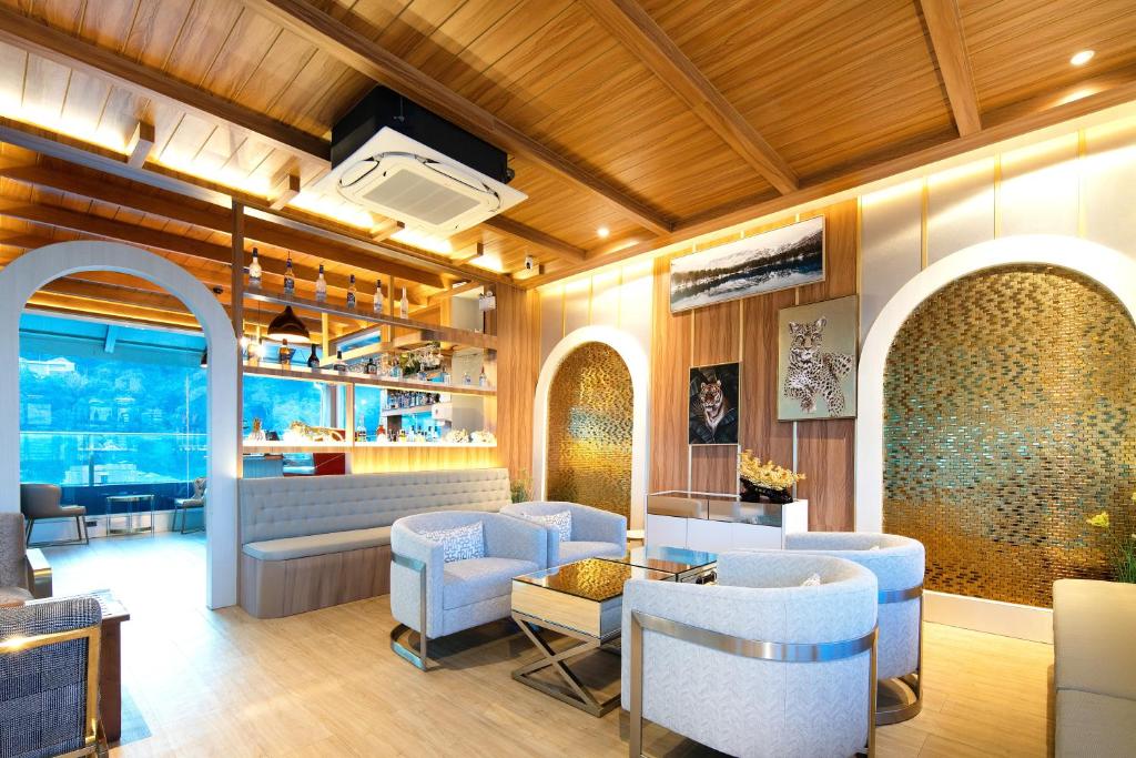 Sira Grande Hotel & Spa, Patong - Resim 5