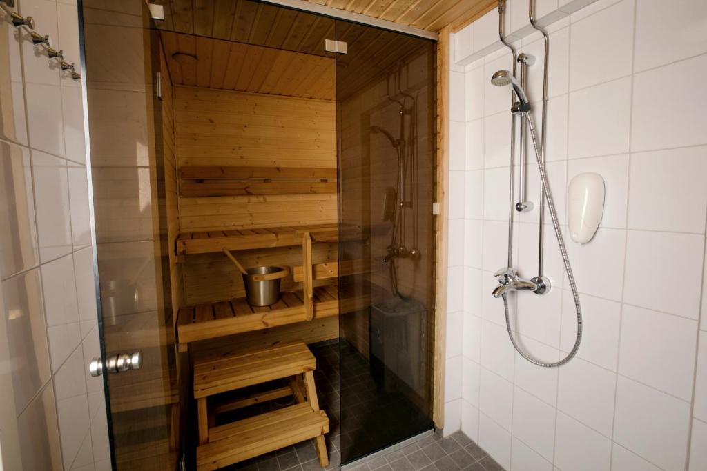 Koupelna v ubytování Kylpylähotelli Pohjanranta
