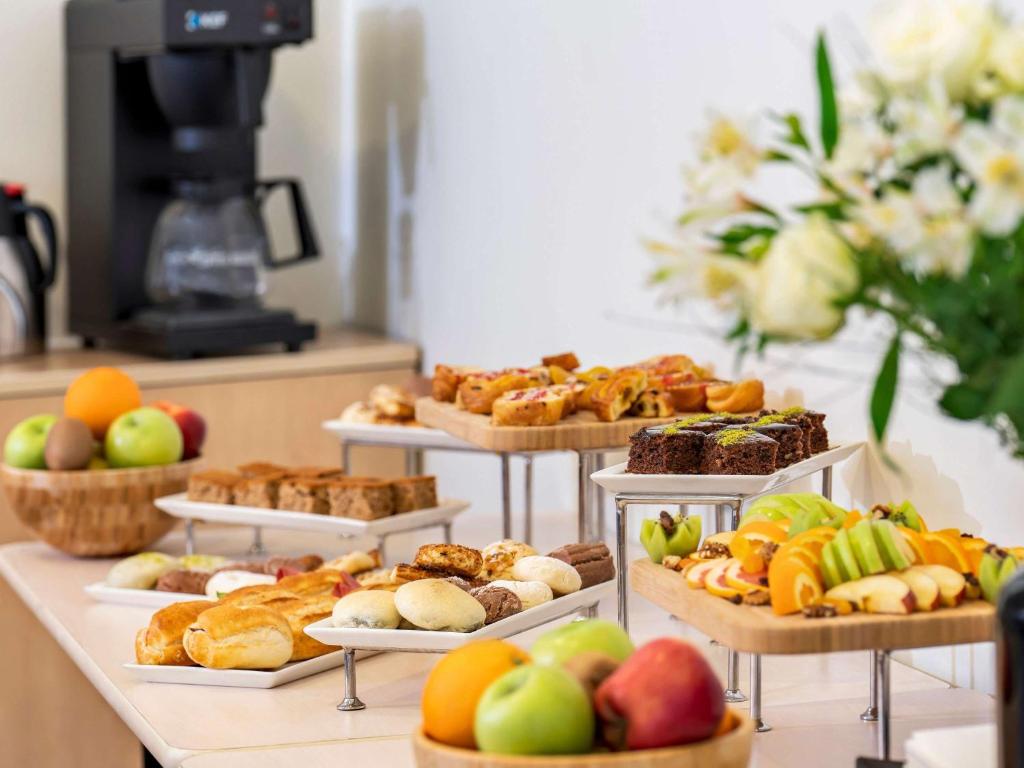Comida no hotel ou em algum lugar perto