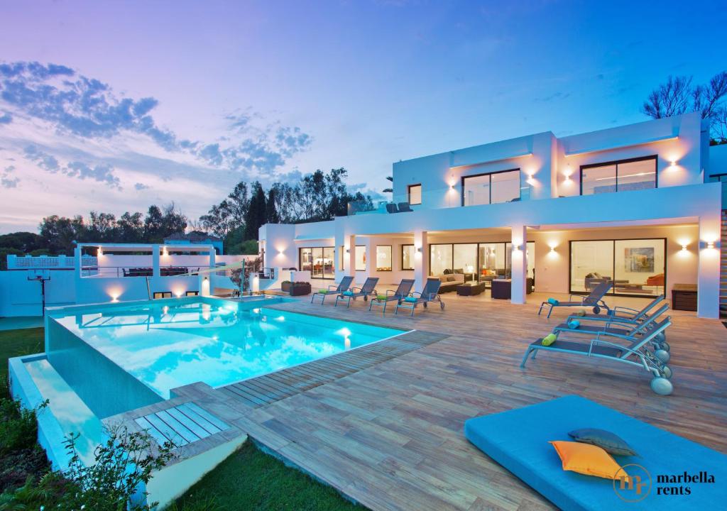 Villa Sunset Ref #51
