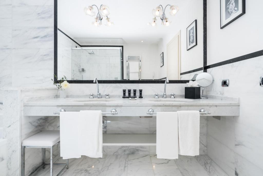 Hotel Bernini Palace - Resim 9