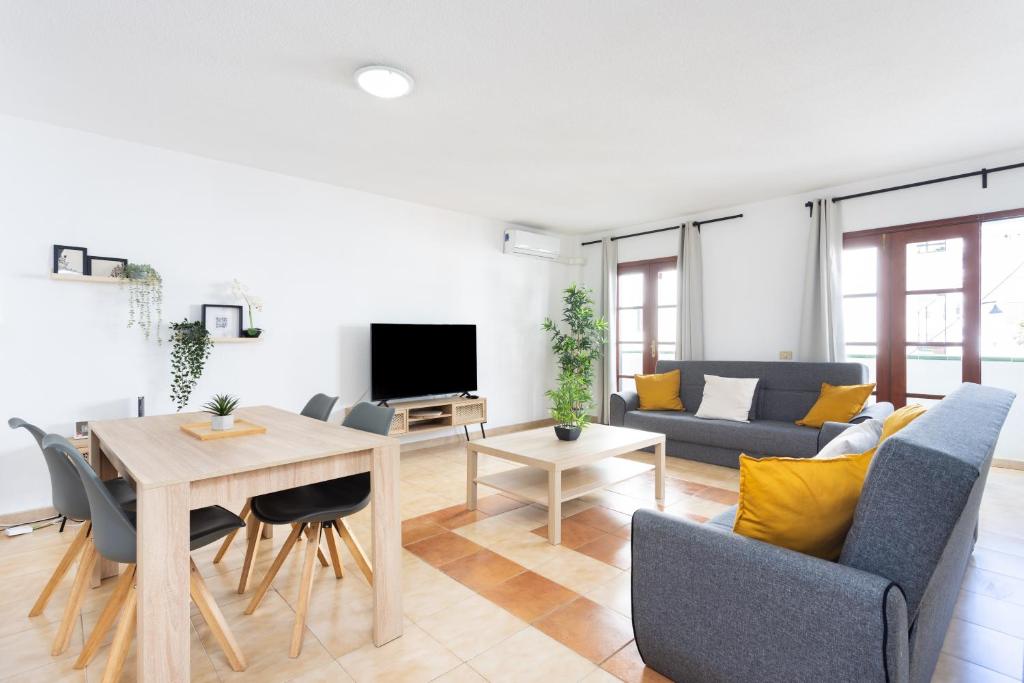 Home2Book Stylish Apt, near Los Cristianos Beach