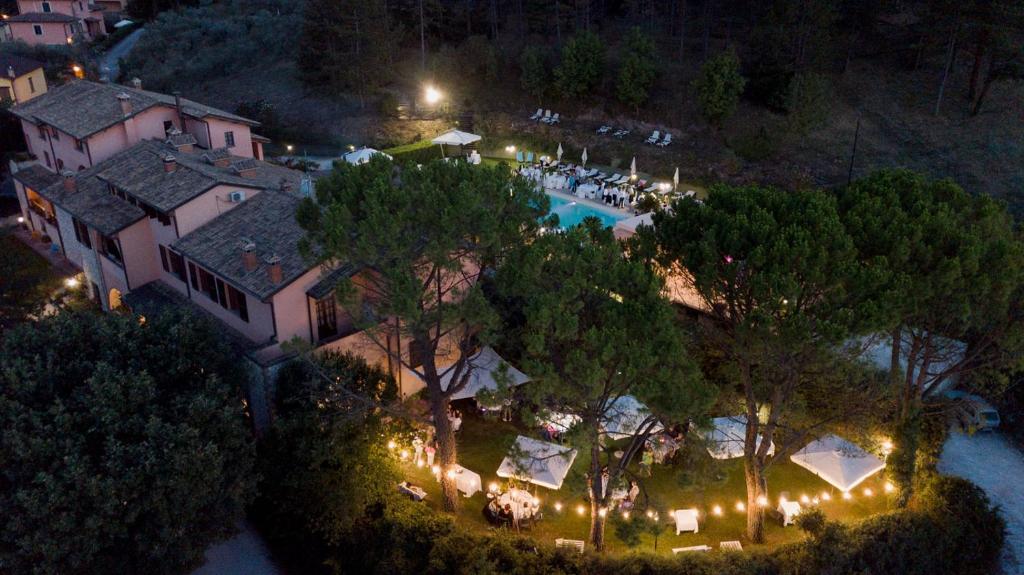 The swimming pool at or close to Hotel La Fattoria