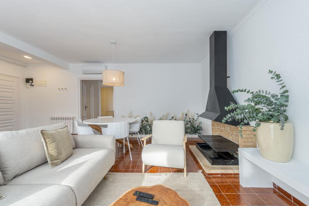 Milenial Immo - Llotja Apartamento en pleno centro de Roses, playa y paseo marítimo a 100 m