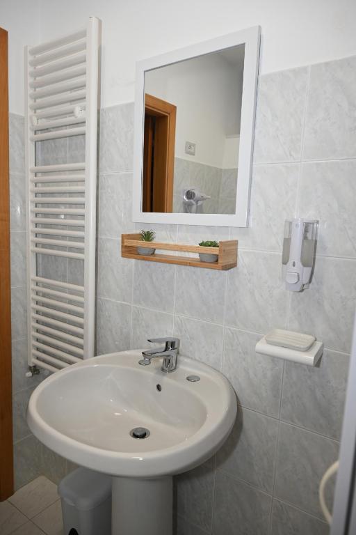 Koupelna v ubytování Karlin's house Anzi - albergo diffuso