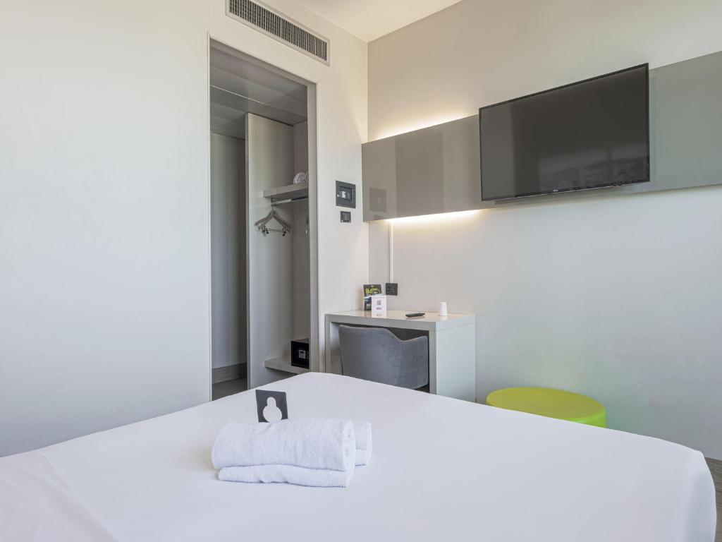 Kuchyň nebo kuchyňský kout v ubytování B&B HOTEL Bologna