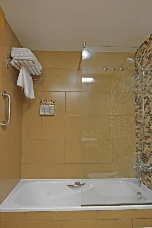 Koupelna v ubytování Hotel Marina
