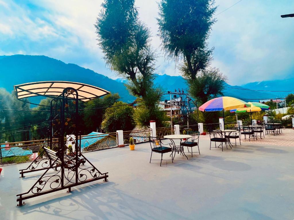 Üldine mäevaade või majutusasutusest Hotel Outtown Manali - #near mall road #premium rooms #parking #lift #open terrace #cafe #guest preferred pildistatud vaade