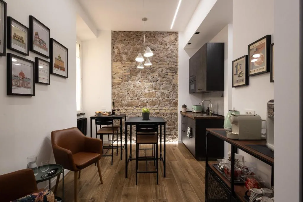 Style & Stone Guest House