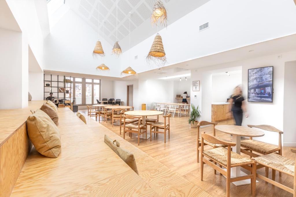 The Babel Community Hôtel - Vieux Port - Resim 6