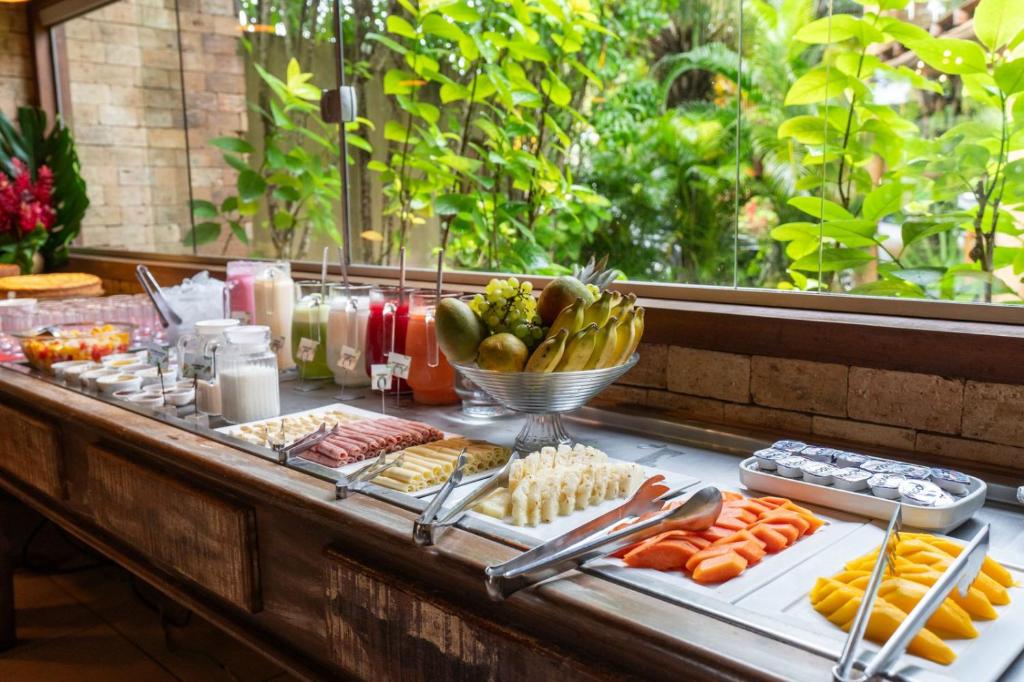 Comida no hotel ou em algum lugar perto