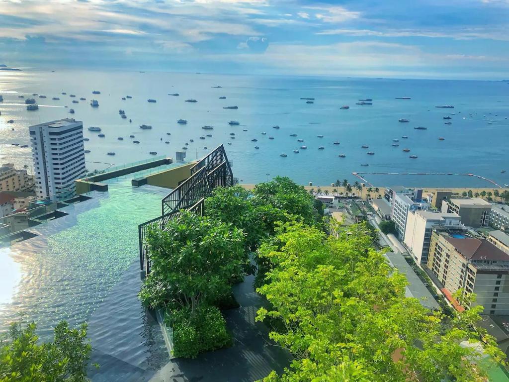 EDGE Central PATTAYA SKY - Resim 8
