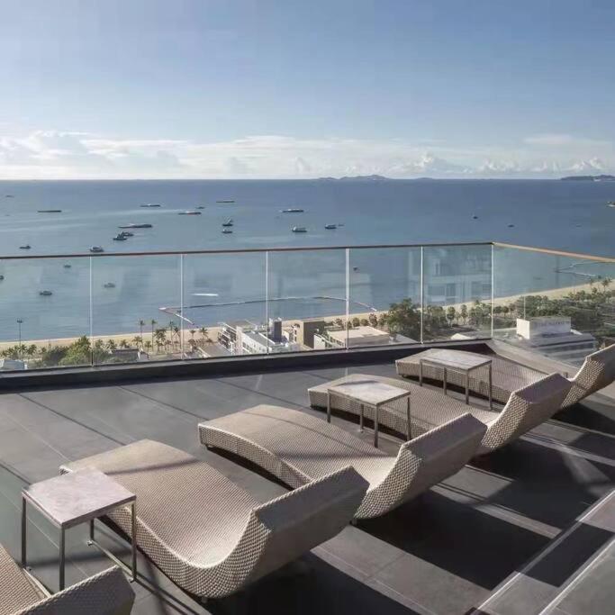 EDGE Central PATTAYA SKY - Resim 28