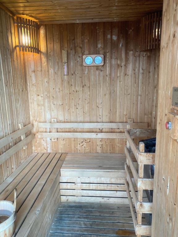 EDGE Central PATTAYA SKY - Resim 35