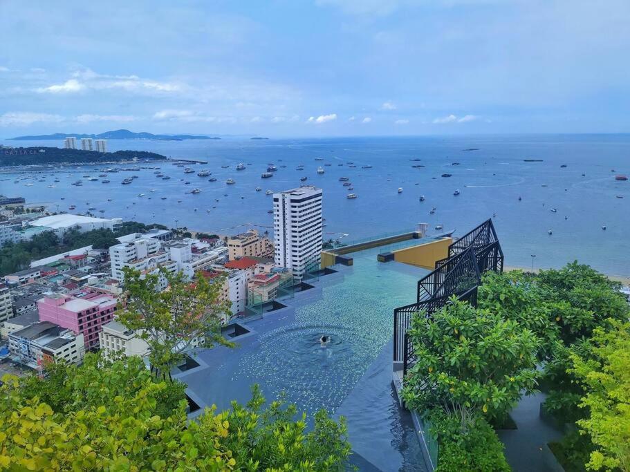 EDGE Central PATTAYA SKY - Resim 11