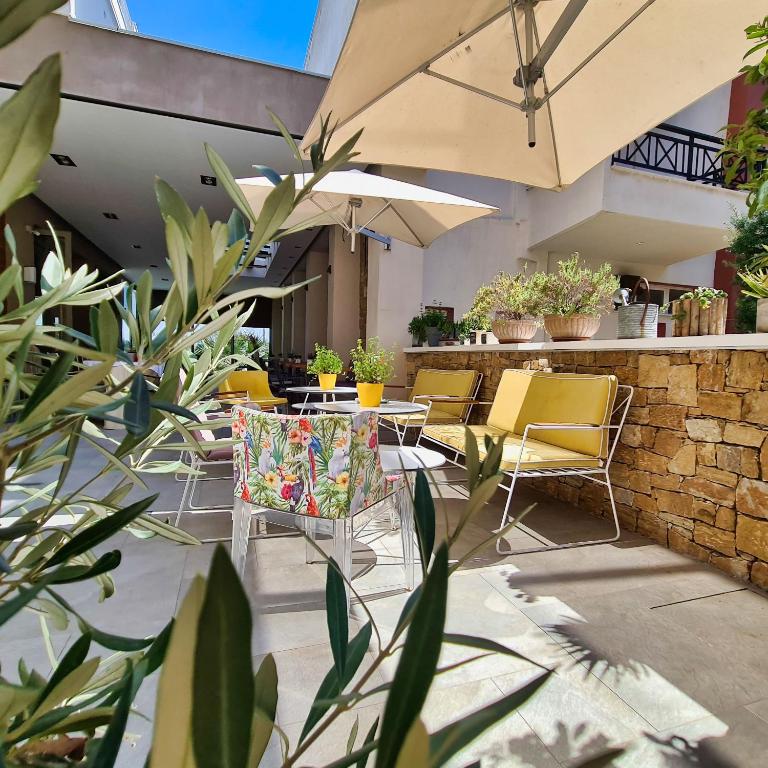 Patio nebo venkovní prostory v ubytování Hotel Evilion Sea And Sun