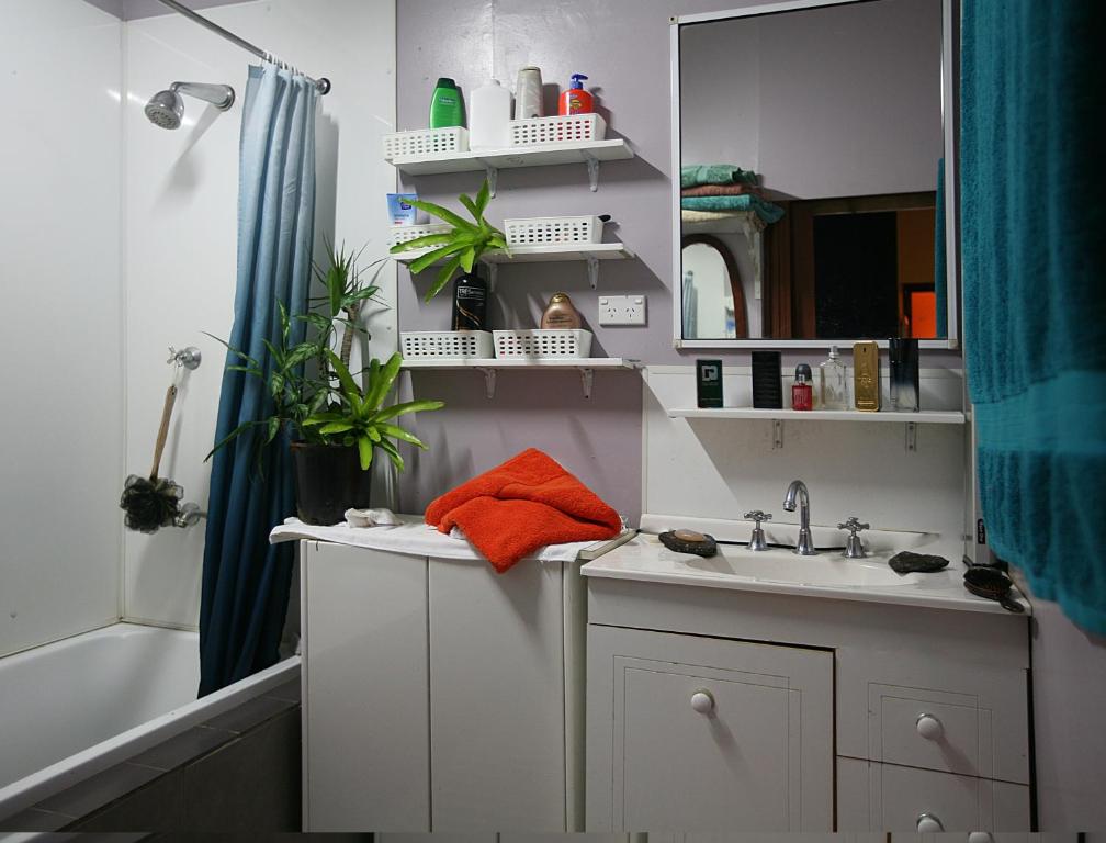 Photo from Tropical Bliss bed and breakfast in Mena Creek, Queensland, Australia