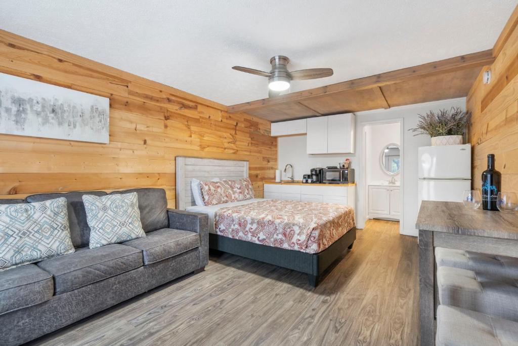 Kimberling CityStudio Condo on Table Rock Lake w Access & Views-Free Tickets-的相册照片