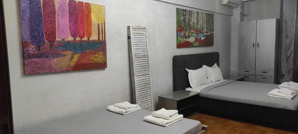 Posteľ alebo postele v izbe v ubytovaní Elegant Luminous Downtown
