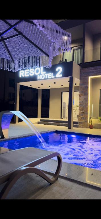 Bazén v ubytování Hotel Resol 2 nebo v jeho okolí