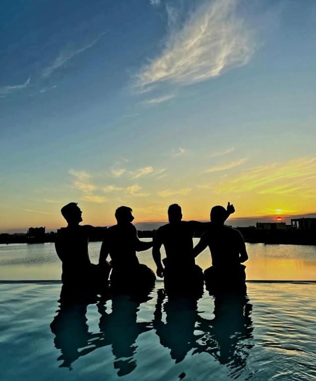 Casa Familiar Vista al Lago - Barrio Privado Escobar - 3 habitaciones - Pileta Climatizada y Jacuzzi