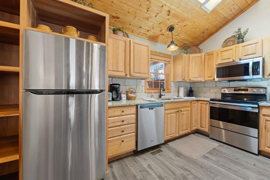 Køkken eller tekøkken på Antlers Pointe 09 by Estes Park Condos