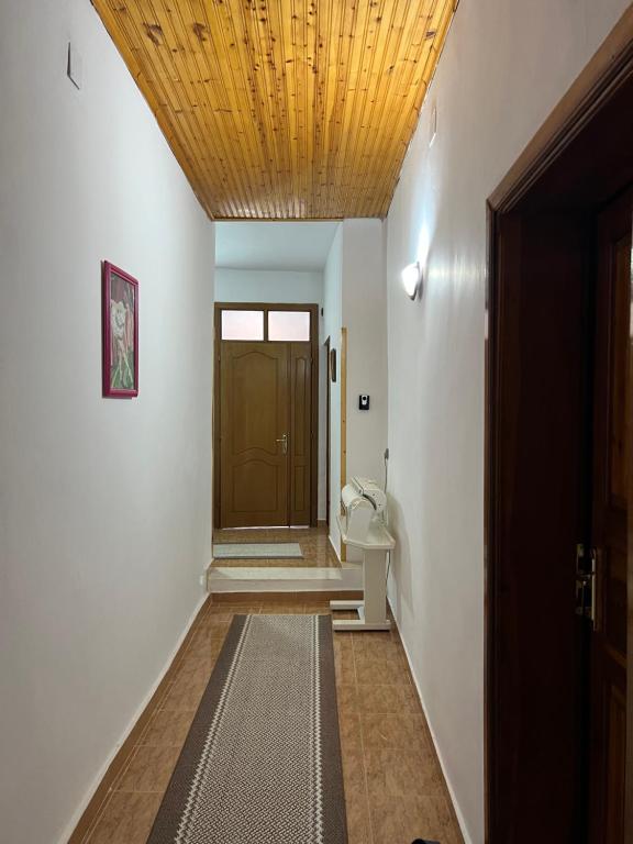 Afbeelding uit fotogalerij van DD Villa 3 in Berat