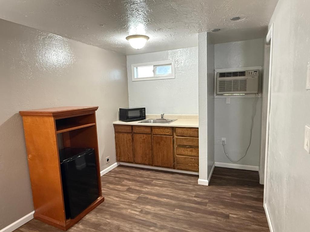 Budget Inn Bend - Suite King