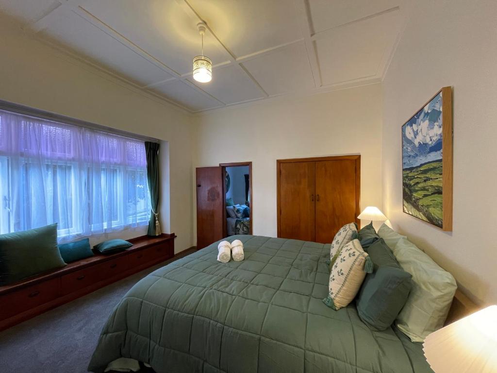 Classic 4 bedrooms house opposite Waikato Hospital - Resim 2