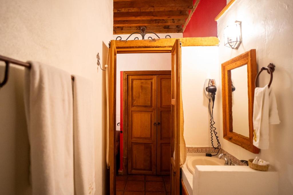 Koupelna v ubytování Hotel Casa del Refugio