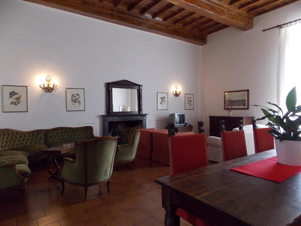 Villa Senni - Four-Bedroom Apartment