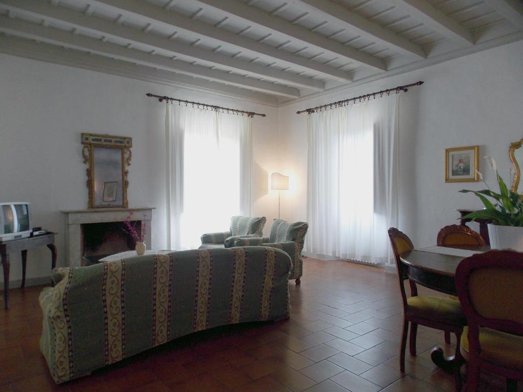 Villa Senni - Three-Bedroom Apartment