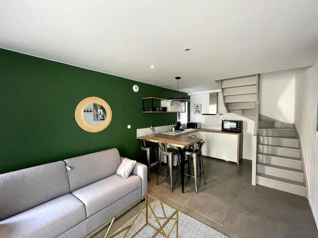 Photo de la galerie de l'établissement Maison de village entièrement rénovée proche Clisson et PuyduFou, à Saint-Crespin-sur-Moine