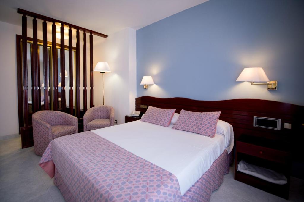 Hotel Plaça, Sant Feliu de Guíxols – Updated 2023 Prices
