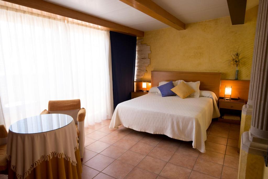Hotel Plaça, Sant Feliu de Guíxols – Updated 2023 Prices