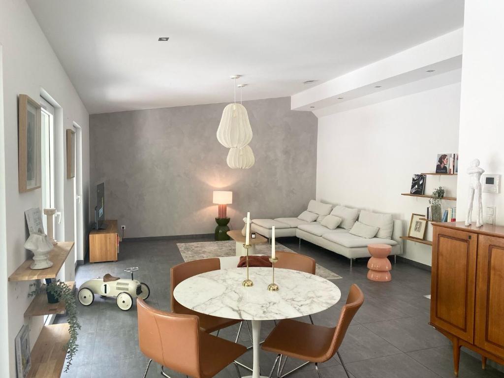 Posezení v ubytování Boho Chic Penthouse