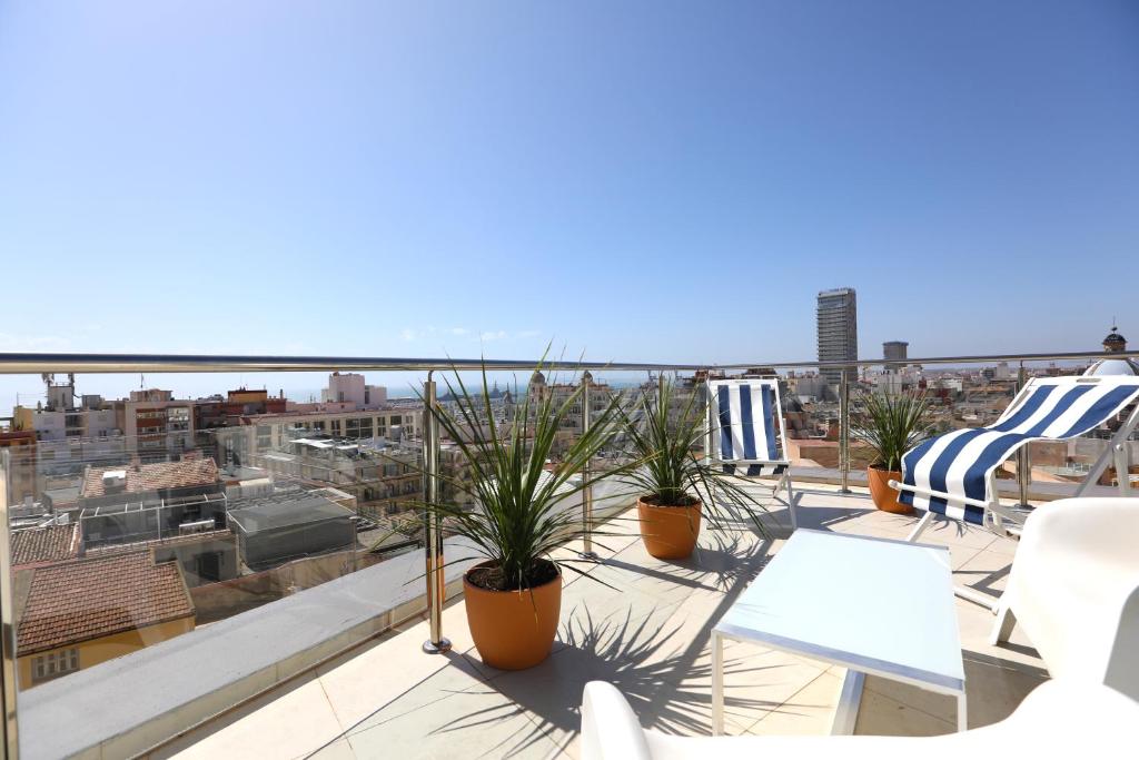Balkón nebo terasa v ubytování El Pont Alicante Apartments